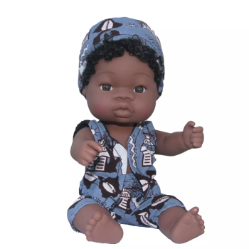 poupee-afro-avec-cheveux-frises-micah-kijana-avec-bonnet-loise-et-lola
